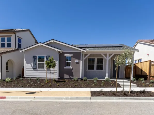 621 Santa Lucia Way, Marina, CA 93933