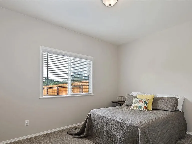 1845 E Griffon St — Photo 15