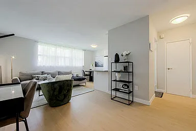 746 Midland Ave — Photo 5