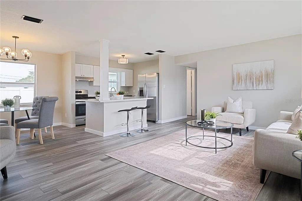 3 bed, 1.0 bath, 1200 sqft, $2,500 — Photo 4
