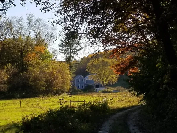 5458 N Clay Hill Rd, Dodgeville, WI 53588