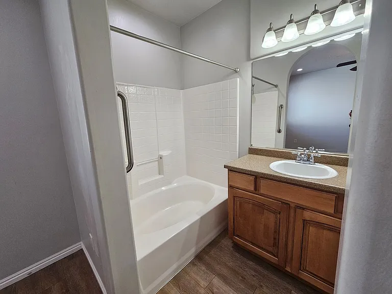 743 N Haworth Cir — Photo 23