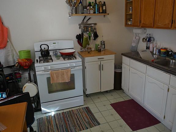 2nd image of 1638 1/2 N Alexandria Ave