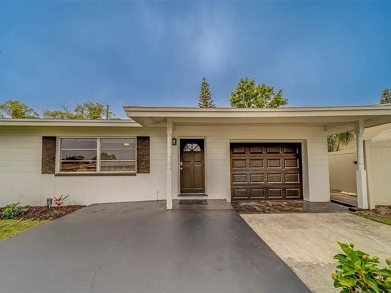 11424 79th Ave — Photo 3