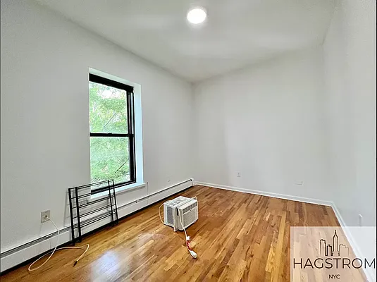 Rented by Hagstrom Management Inc | media 18