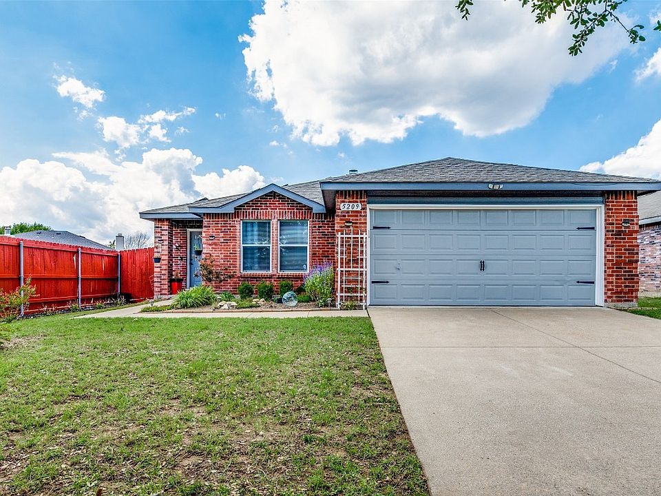 5209 Newcastle Ln, Fort Worth, TX 76135 Zillow