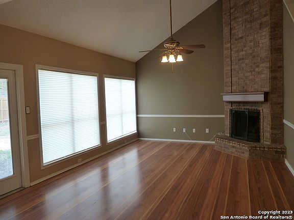 2nd image of 13923 Dove Hollow Dr