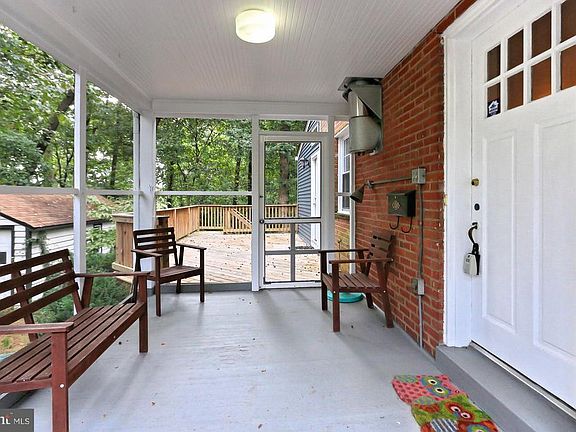 3rd image of 4734 Arlington Blvd