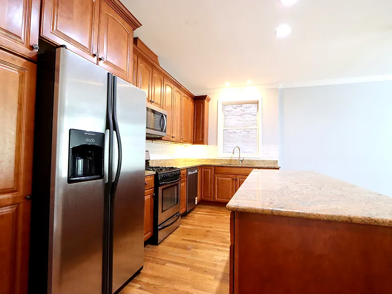 3150 S Prairie Ave #1 — Photo 8
