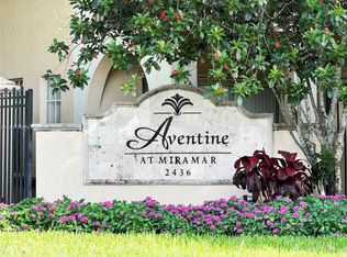 2457 Centergate Dr APT 305, Miramar, FL 33025