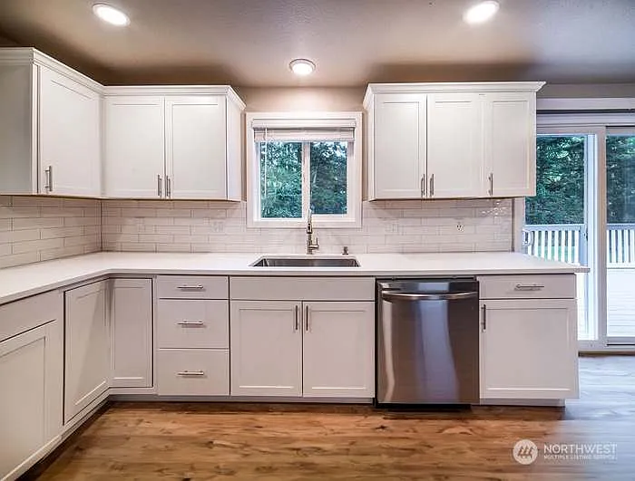2742 Umatilla Dr — Photo 8