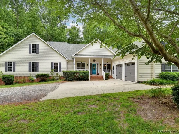 6554 Honeycutt Ln, Gloucester, VA 23061