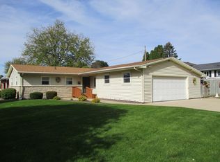 2305 13th St, Peru, IL 61354