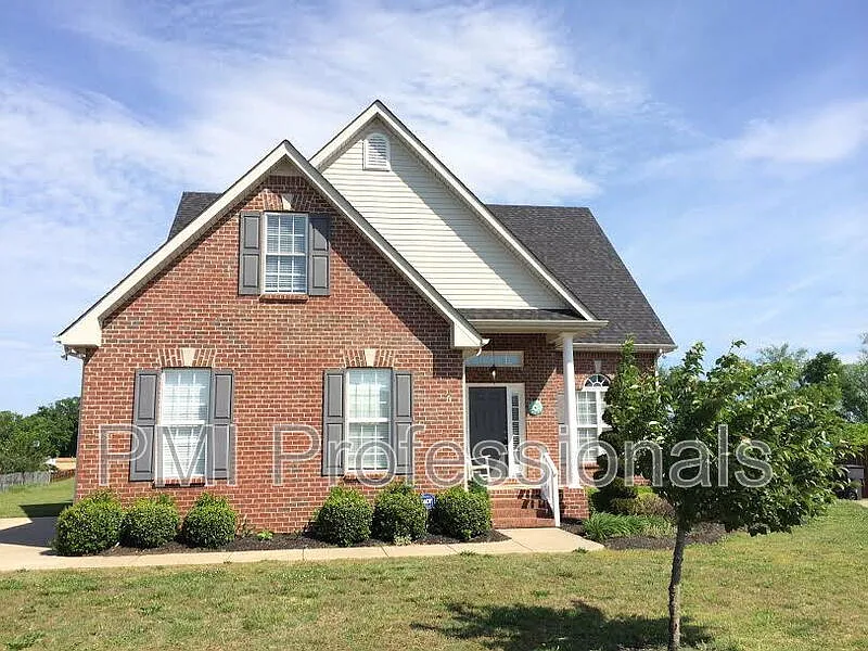 548 Faxon Ct