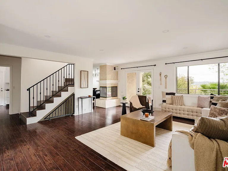 728 Montecito Dr — Photo 14