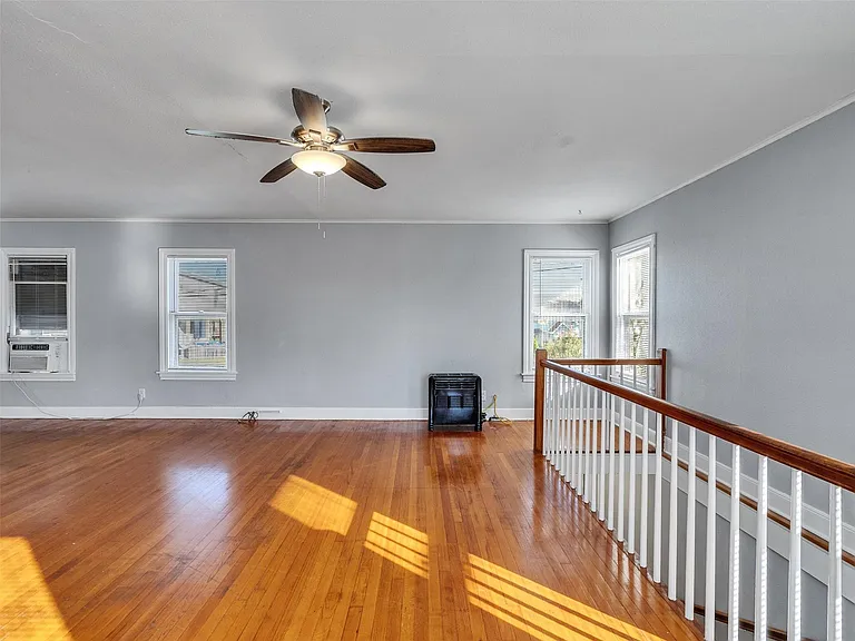 5019 Avenue M 1/2 — Photo 7