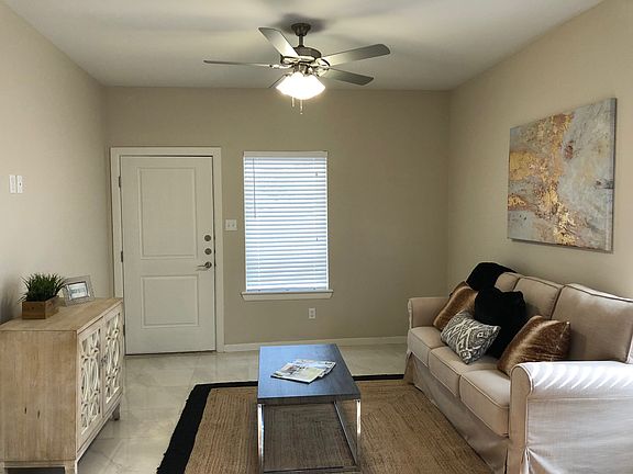 3rd image of 802 W Cherokee Ave #2