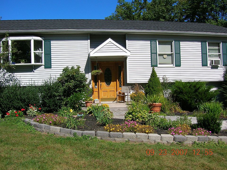 1st image of 7 Michael Dr