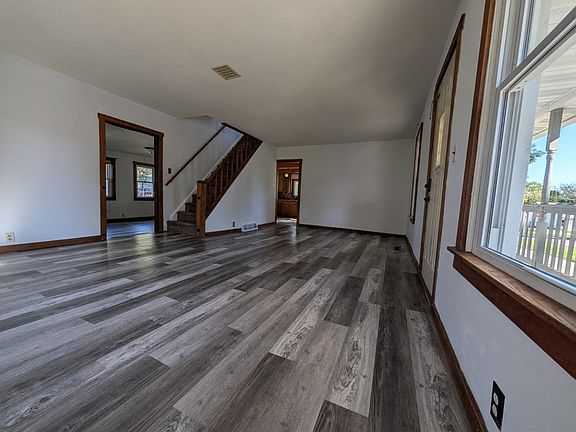 4th image of 631 2nd St