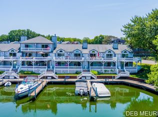 368 Mariners Cove Ct #45, Douglas, MI 49406