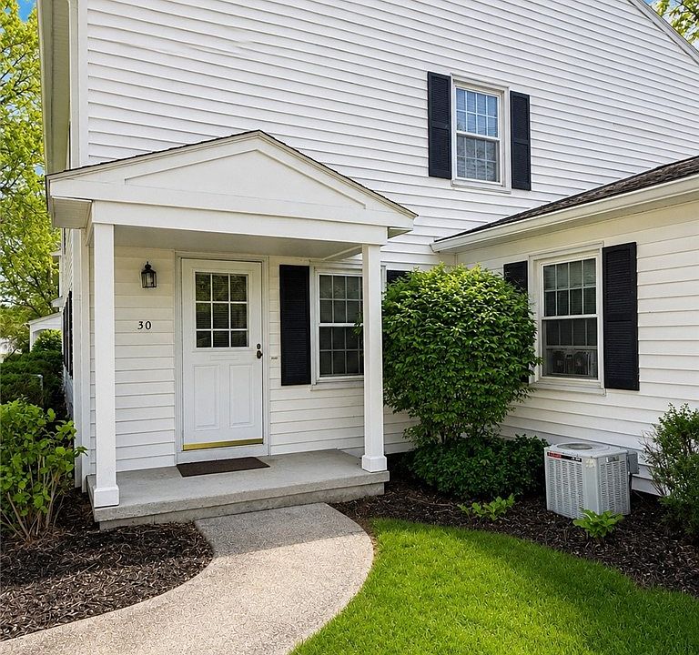1st image of 30 Foxcroft Trl