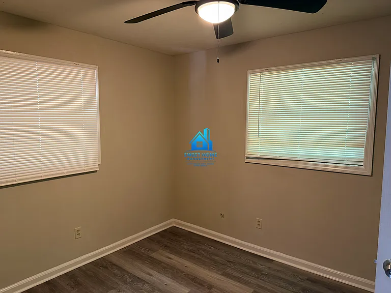 1911 Wellborn Dr — Photo 7
