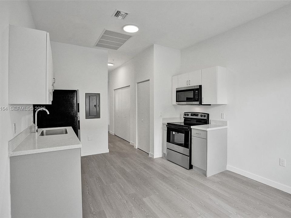 1st image of 1567 NW 1st St #5