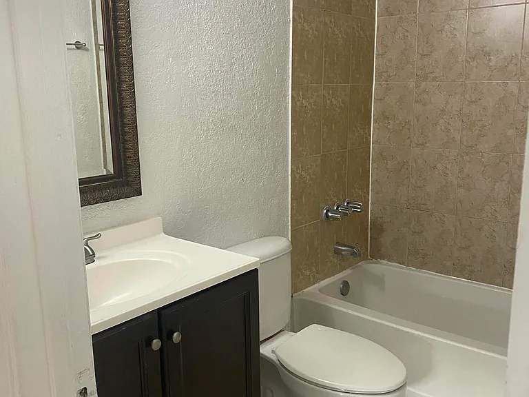 8185 NW 7th St #103 — Photo 14
