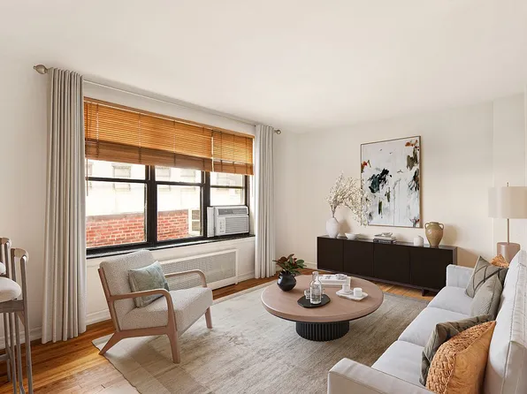 208 E 70th St APT 6D, New York, NY 10021
