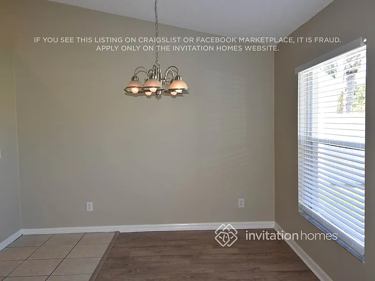 4635 Sanibel Way — Photo 8