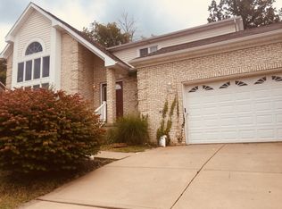 825 Ponderosa Dr, Imperial, PA