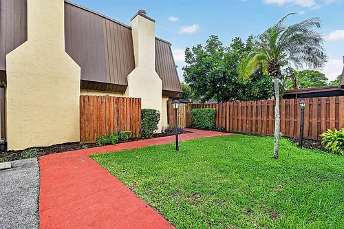3502 Gardens East Dr #B Photo 1 3502 Gardens East Dr #B Photo 1