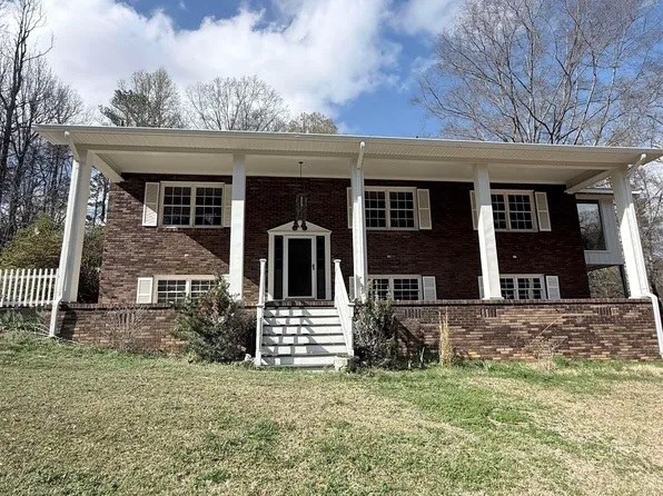 2632 Appleberry Rd, Birmingham, AL 35210