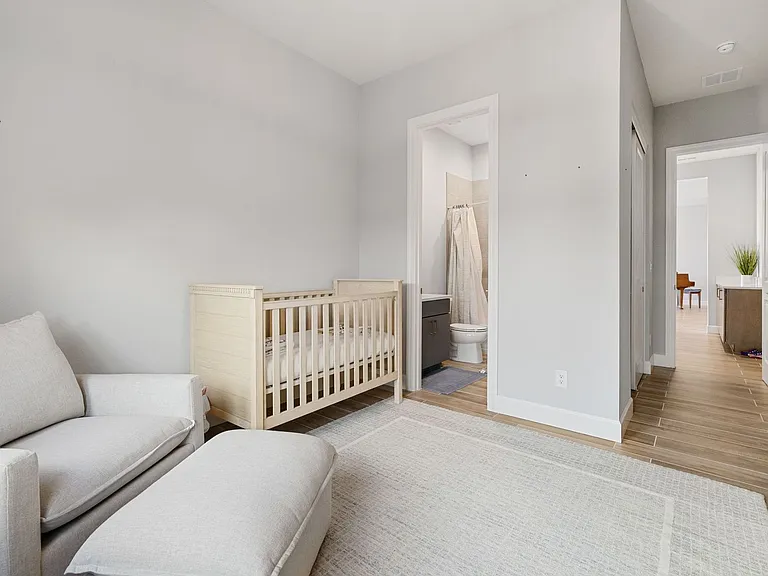 1561 Evangeline Dr — Photo 17