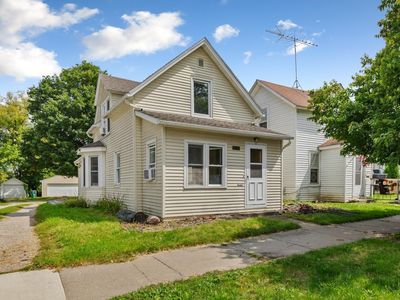 107 2nd Ave SW, Faribault, MN, 55021