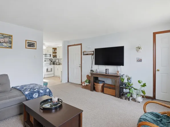 649-651 Springfield St #2, Feeding Hills, MA 01030