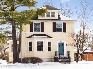 183 Parkview Rd, Riverside, IL 60546