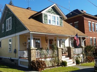 4 1st St, Athens, NY 12015