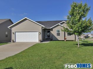 181 Brighton Cir SW, Cedar Rapids, IA 52404