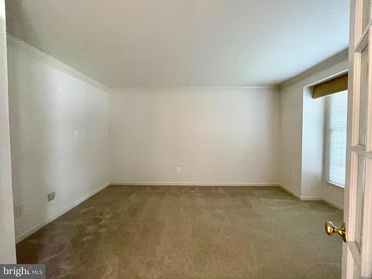41 Menlough Dr — Photo 4