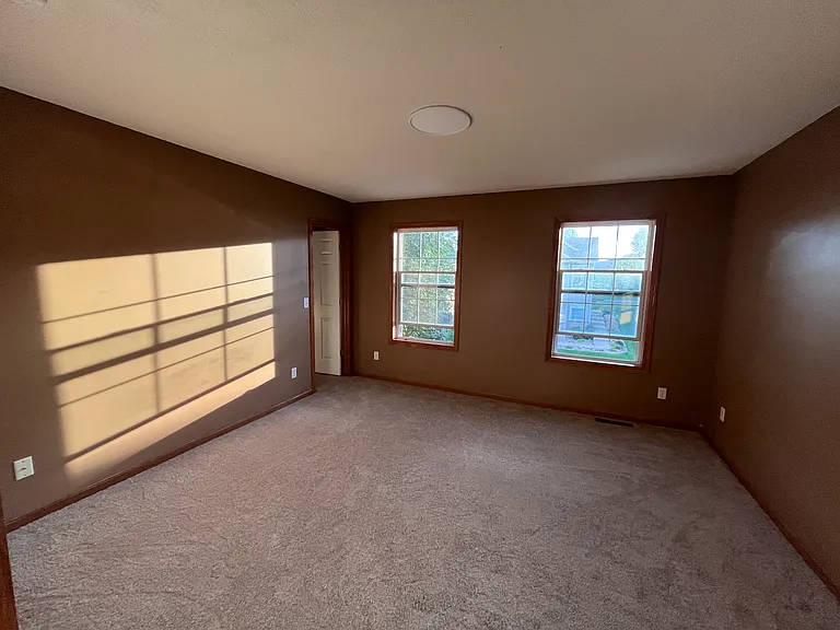 Master Bedroom Upper Level