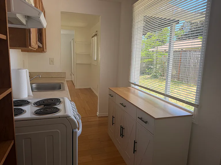1217 S Durango St — Photo 18