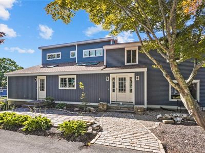 123 Reservoir Rd, Pascoag, RI, 02859