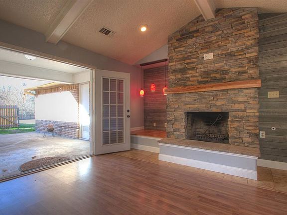 4th image of 4910 Lesley Ln