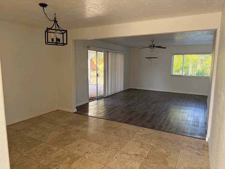13425 Standish Dr — Photo 8