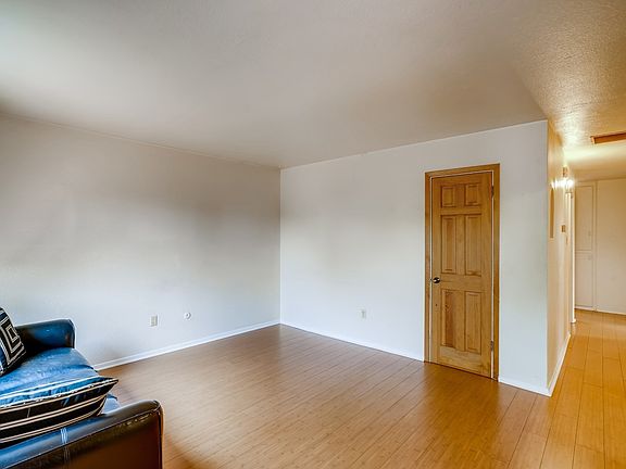 4th image of 2922 Alamosa Dr
