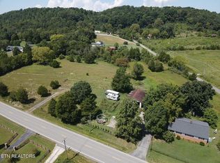 549 Raccoon Valley Rd, Powell, TN 37849