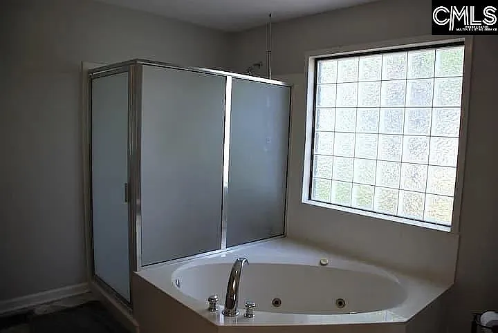 3 bed, 2450 sqft, $3,000 — Photo 4