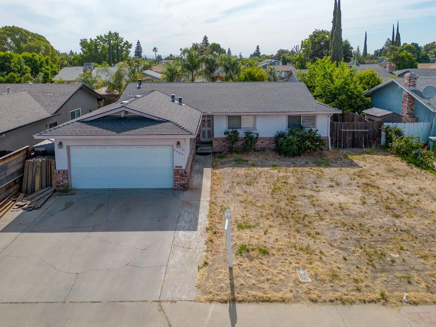 2409 Murray St photo 1