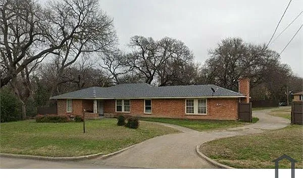 1826 S Corinth Street Rd — Photo 1